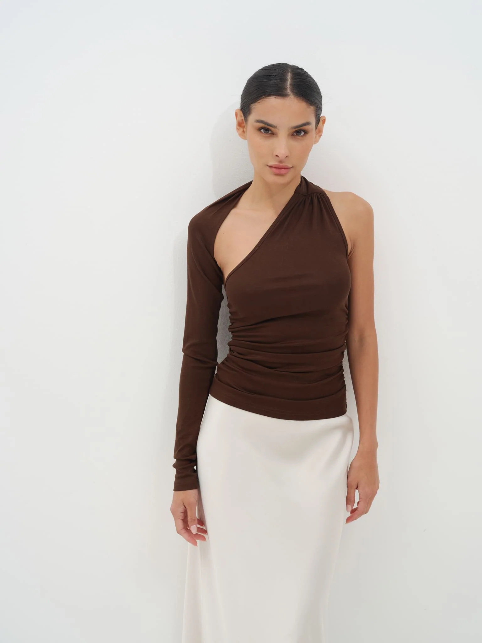 Neve One-Sleeve Asymmetric Top - Image 7