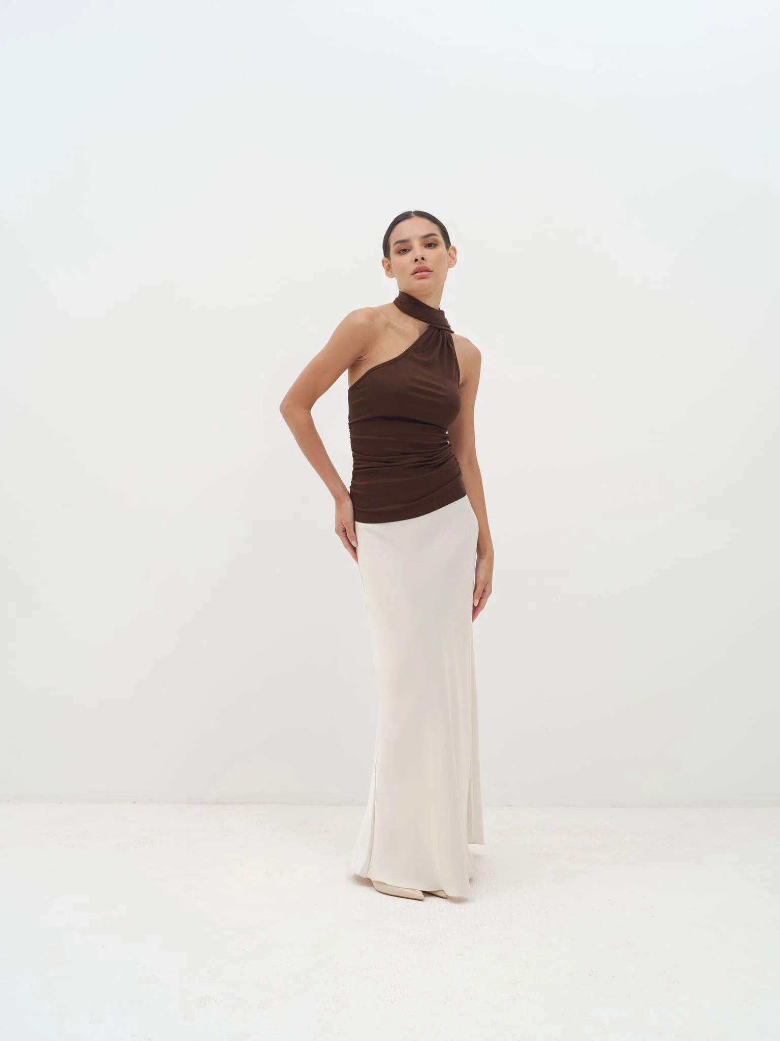 Neve One-Sleeve Asymmetric Top - Image 8