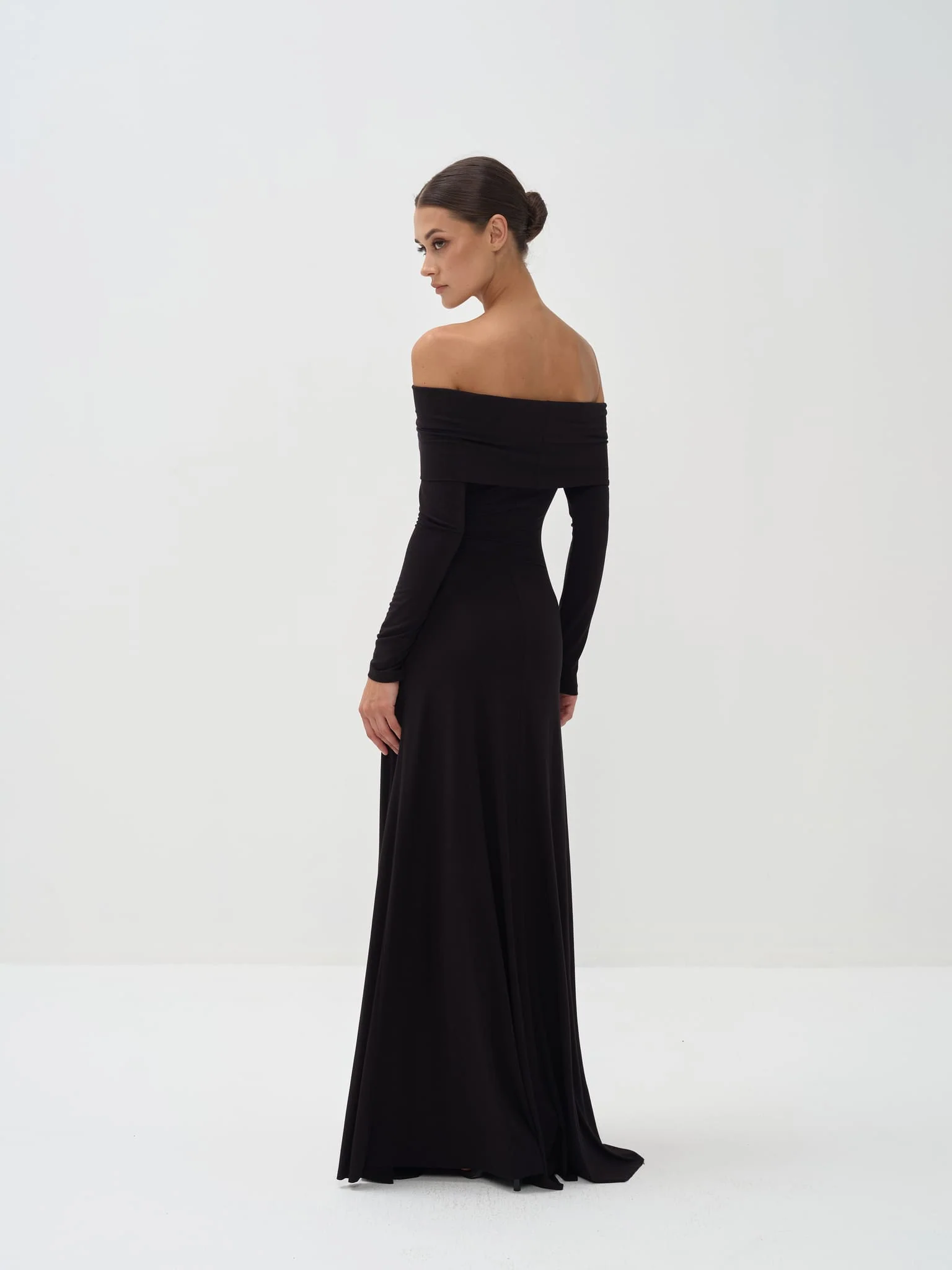 Otis Off-Shoulder Long Sleeve Maxi Viscose Knit Dress - Image 9