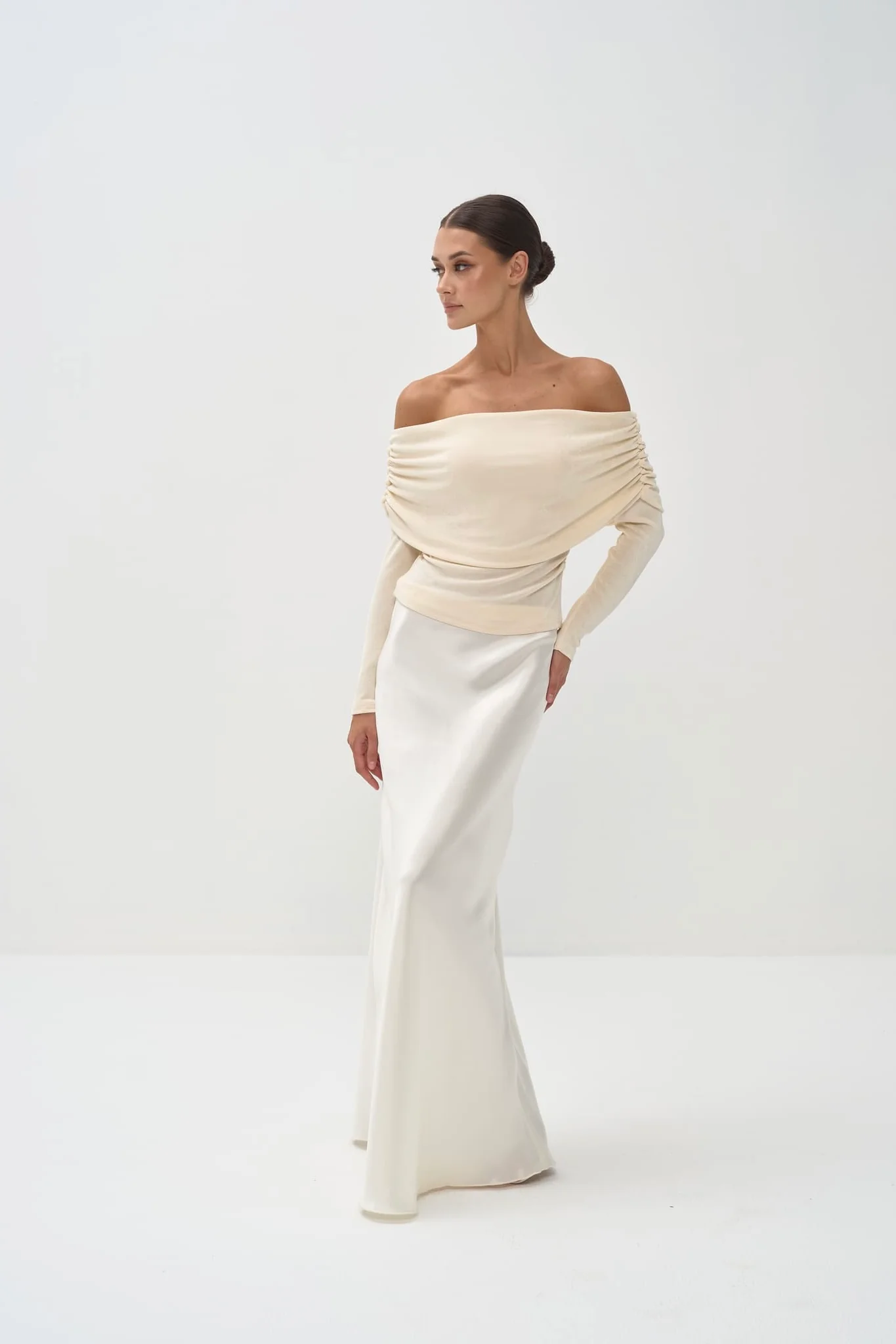 Camélia Long Sleeve Off-Shoulder Top - Image 5